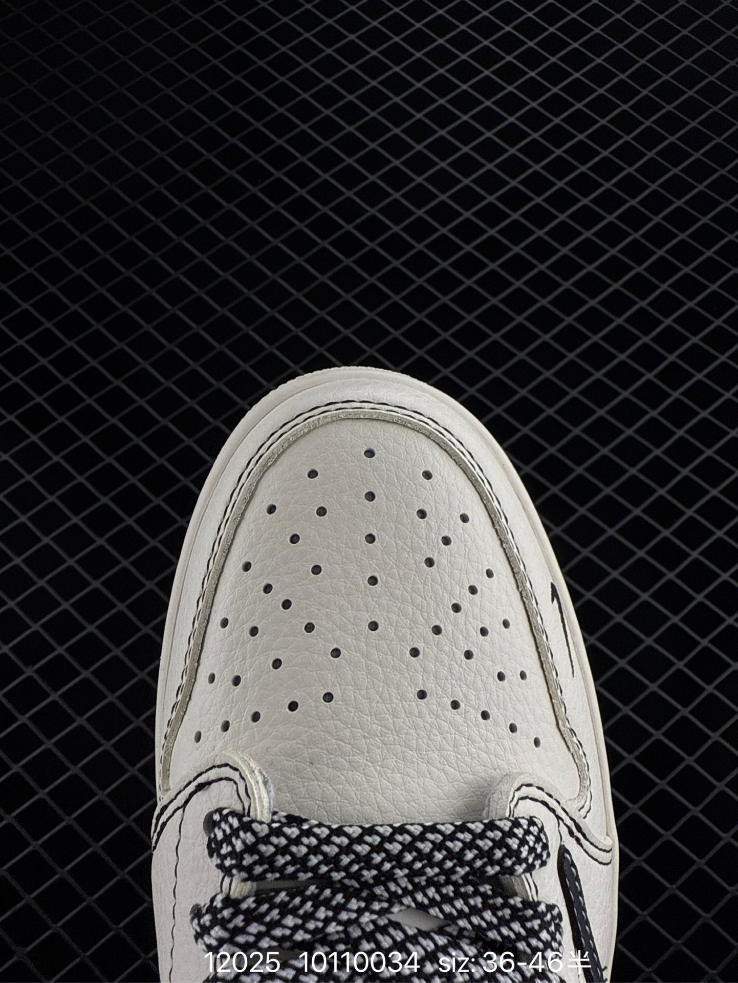 Travis Scott x Air Jordan 1 ” Reverse Mocha “